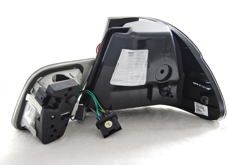 LED Upgrade Design Rückleuchten für BMW 3er E46 Limousine 98-01 schwarz/rauch